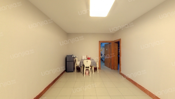 新山村小区东区二手房实景图