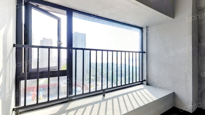 金茂未来广场二手房实景图