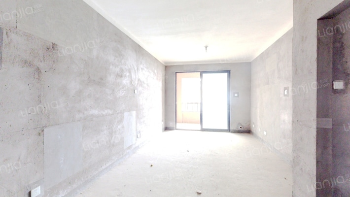 信地华地城二手房实景图