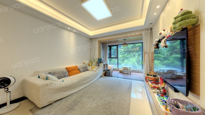 麓云二手房实景图