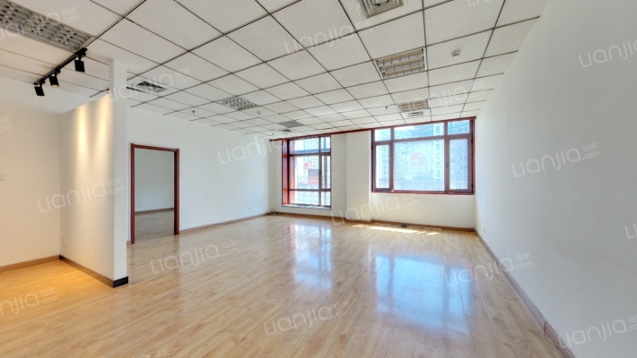 亿达广场二手房实景图