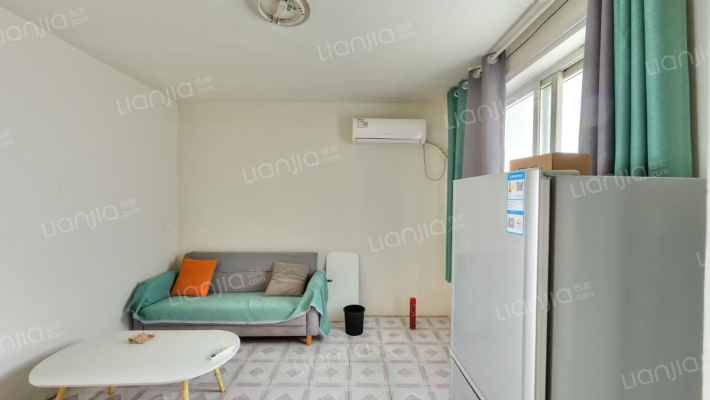 兽药厂家属院二手房实景图