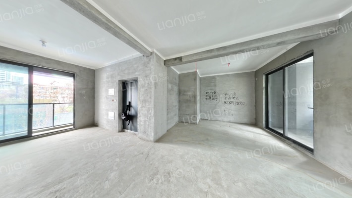 汇佳春丰滨江悦二手房实景图