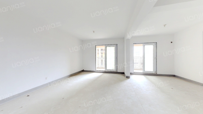 格兰上郡二手房实景图