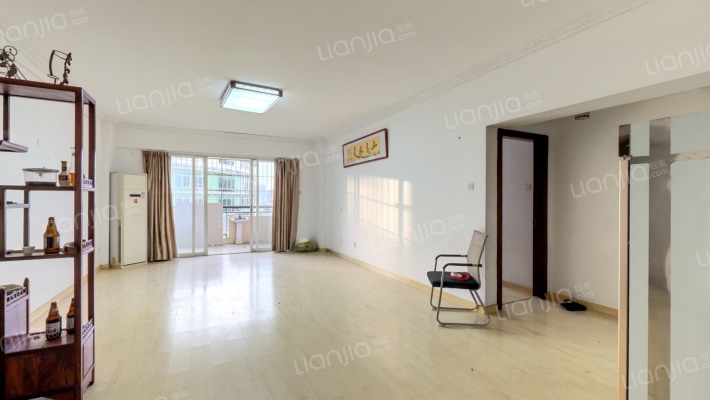 绿城国际二手房实景图