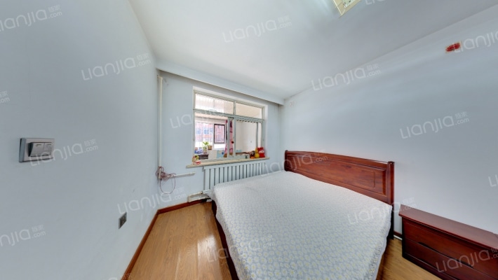 新兴小区二手房实景图