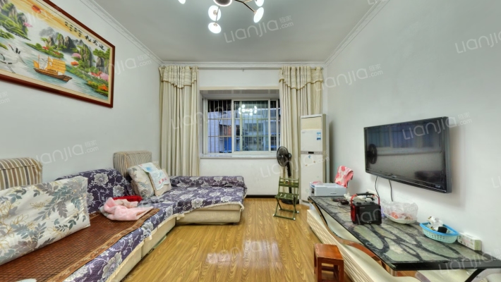 体育花园二手房实景图