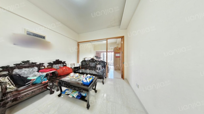 前海枫叶大厦二手房实景图