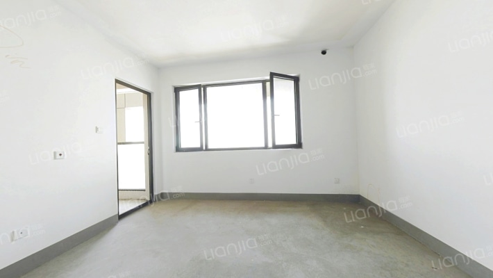 金鹰国际二手房实景图