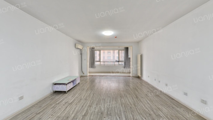 西江华府四区二手房实景图