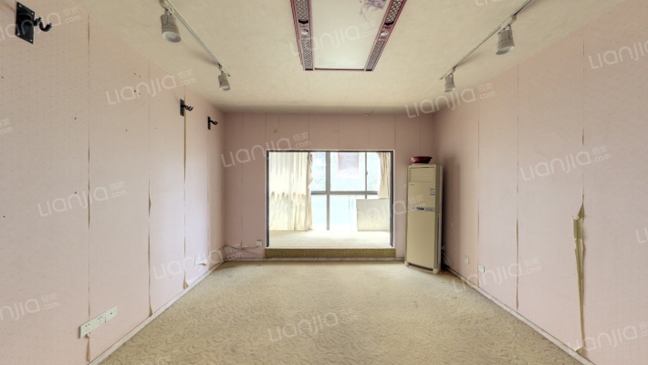 融科三万英尺二手房实景图