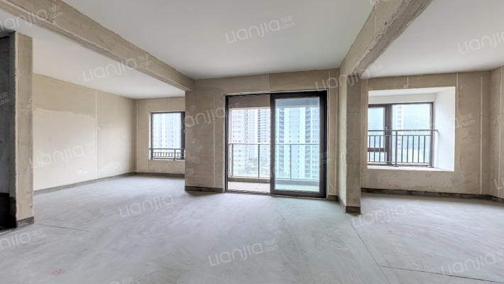 融创雍荣园二手房实景图