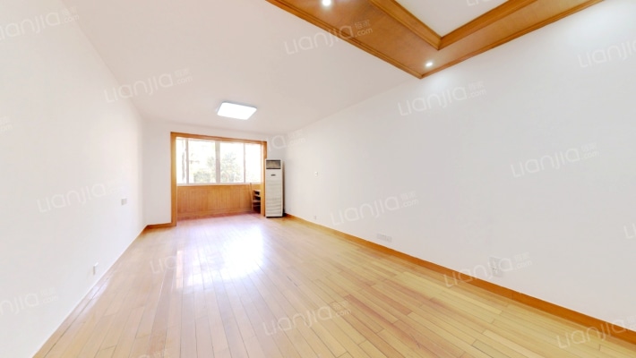 愚园路1032弄131支弄二手房实景图