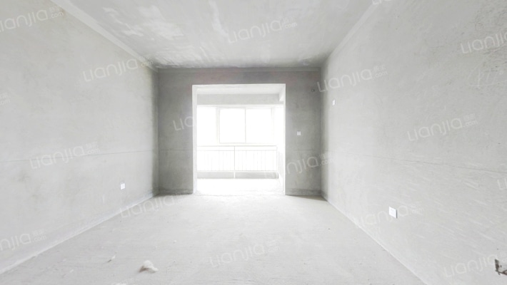 翡翠华庭二手房实景图