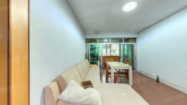 荣和新城A区二手房实景图