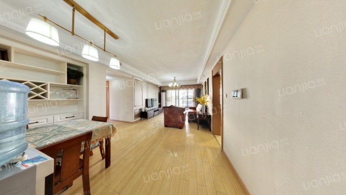 万科城E区二手房实景图