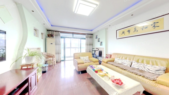 益兴名流花苑三期二手房实景图