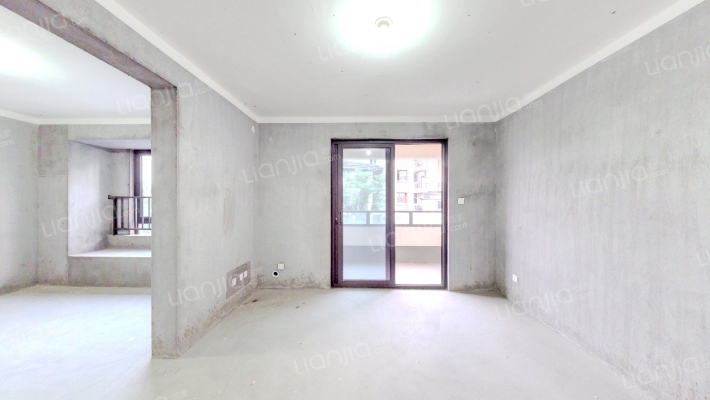 鸿翔紫藤里二手房实景图