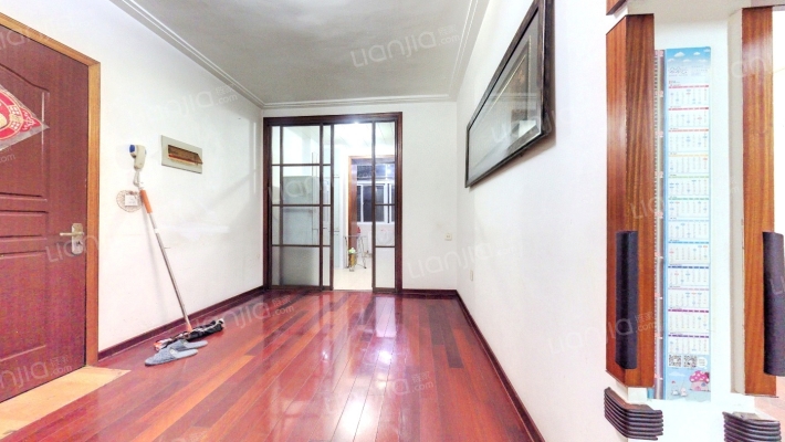 尊龙苑北区二手房实景图