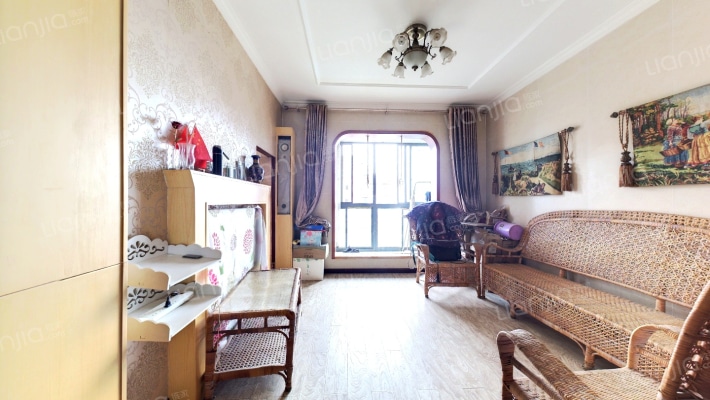 桥机嘉园二手房实景图