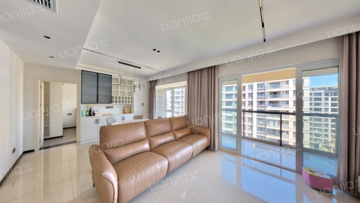 卓越蔚蓝城二手房实景图