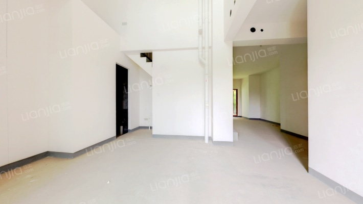 麓湖生态城五彩林堤二手房实景图