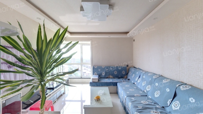 河畔馨居二手房实景图