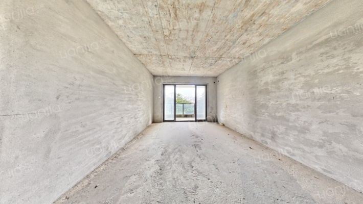 星河丹堤F区二手房实景图