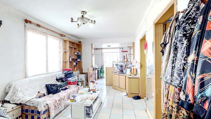 甲1号二手房实景图