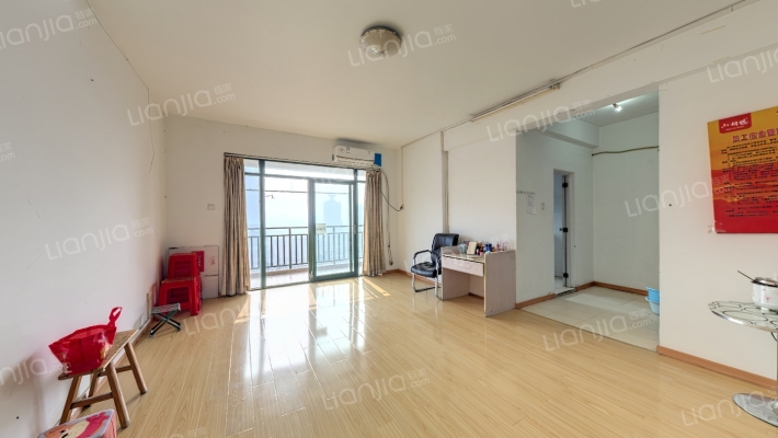 中南新苑东区二手房实景图