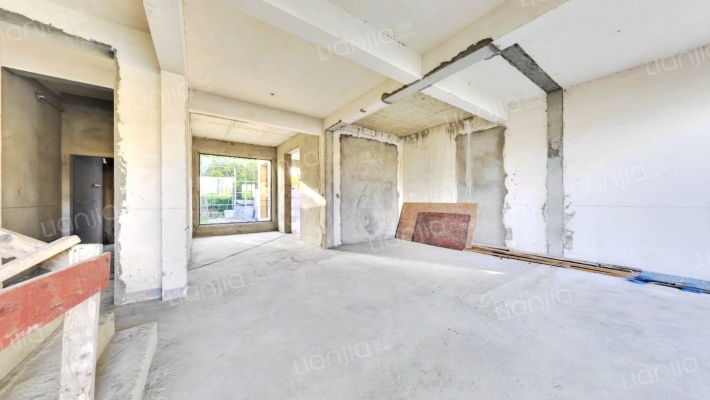 佘山东郡二手房实景图