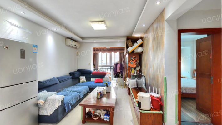 傲城二手房实景图