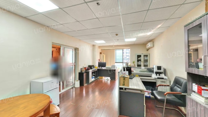 标志商务中心二手房实景图