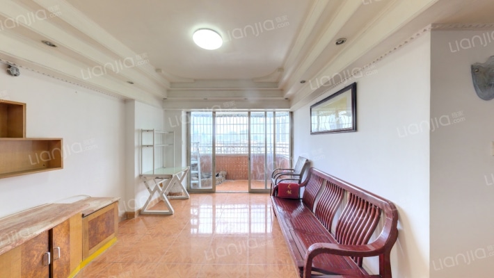 富力路二手房实景图