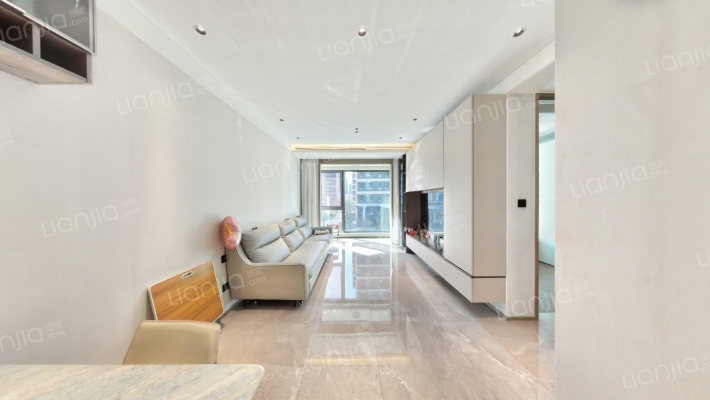 天空之镜二手房实景图