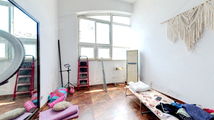 世纪花苑二手房实景图