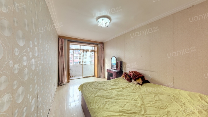 蓝天街二手房实景图