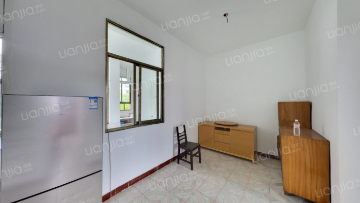 何家岭82号二手房实景图