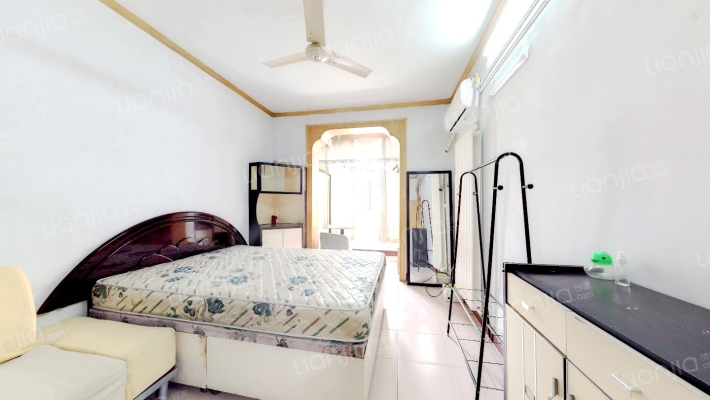 公交公司农业路东4号院二手房实景图