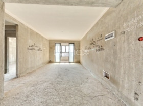 汇仁自在天地 次新小区 东端户  户型端正