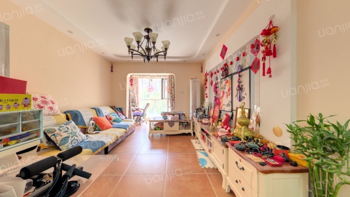 格林郡府A区二手房实景图