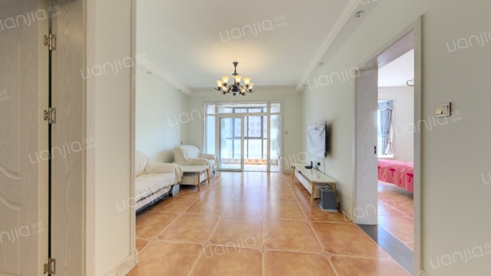 腾飞鹿鸣湖畔二手房实景图