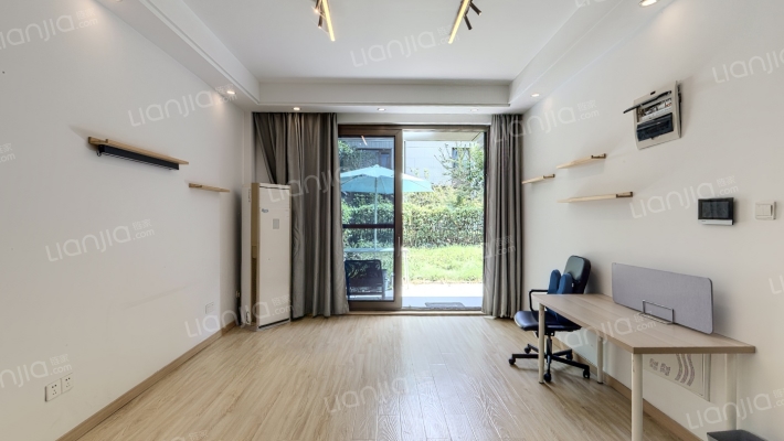 融创溪涧堂二手房实景图