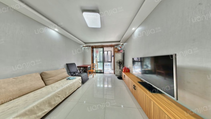 青年城二手房实景图