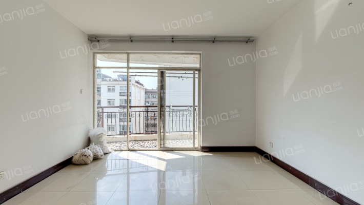 腾龙苑二手房实景图