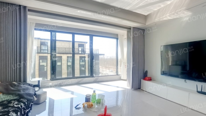 居然总部港二手房实景图