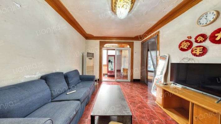 芳草东街64号二手房实景图