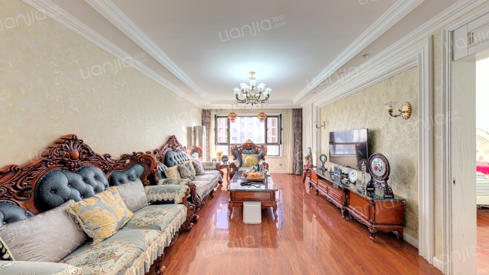 青秀蓝湾二期二手房实景图