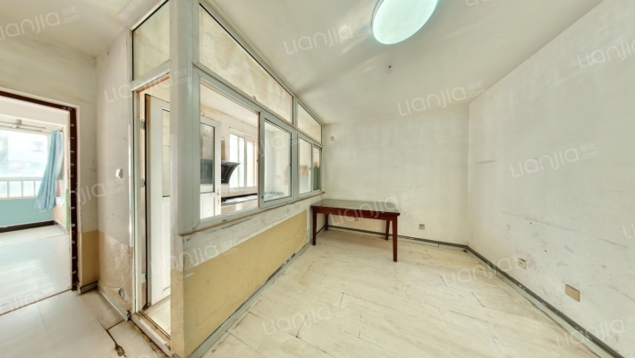 春江新城新河苑一期二手房实景图