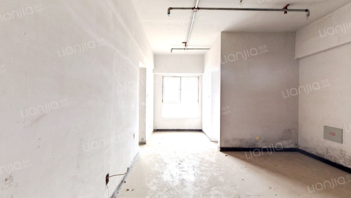 弘德缘小区，环境好，地理位置优越，交通购物方便-客厅